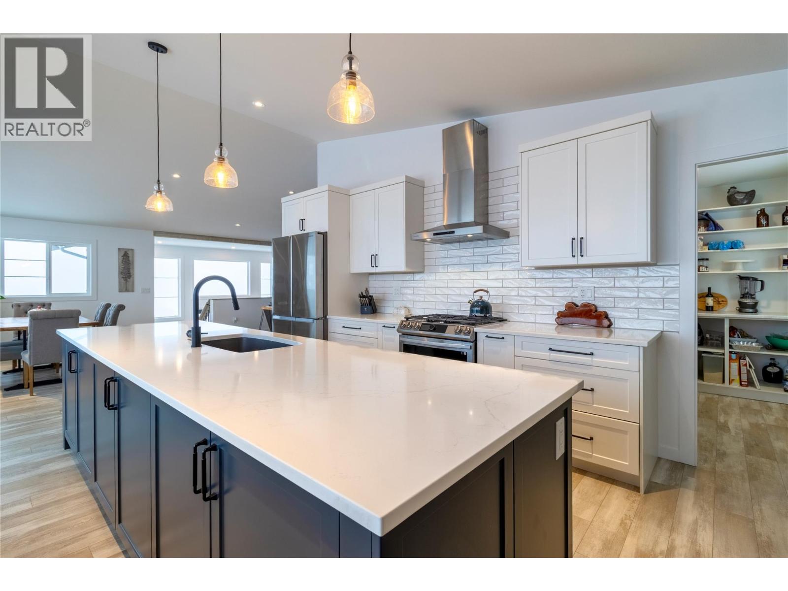 2521 Panoramic Way, Blind Bay