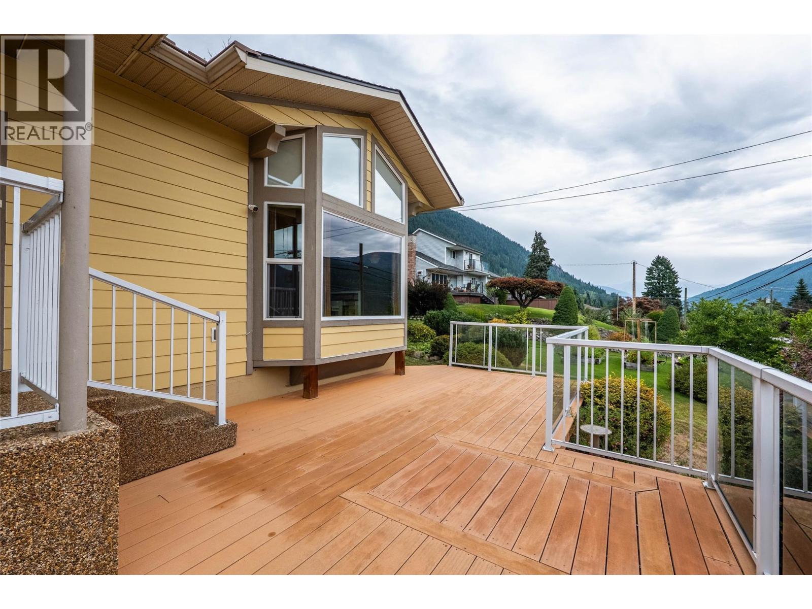 Photo 15 of 629 Johnstone Road, Nelson BC