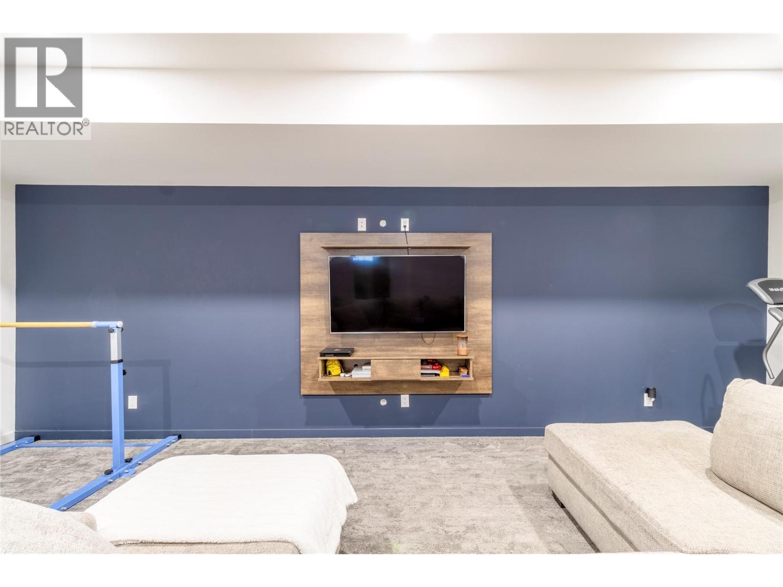 2521 Panoramic Way - 35