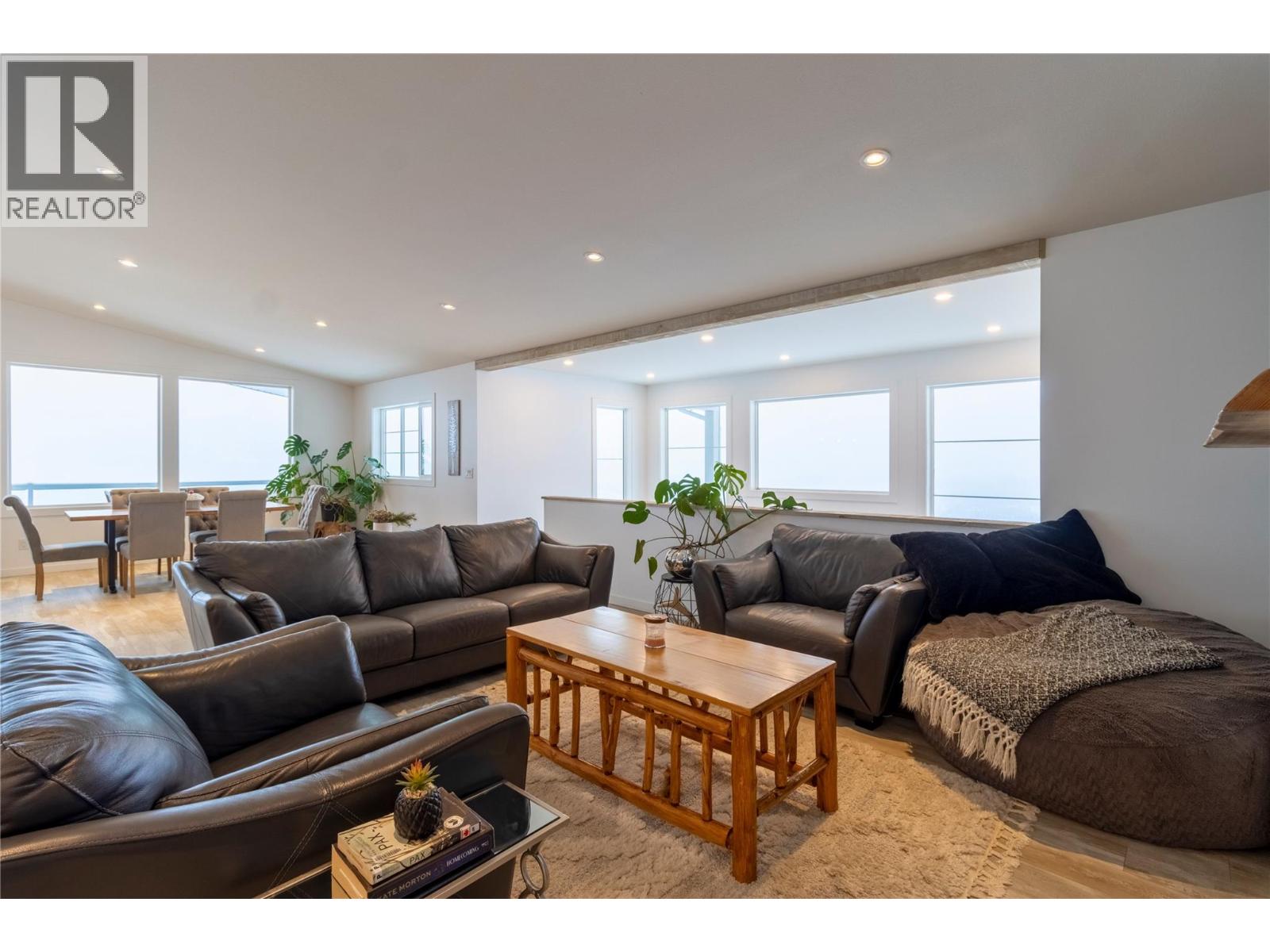 2521 Panoramic Way, Blind Bay