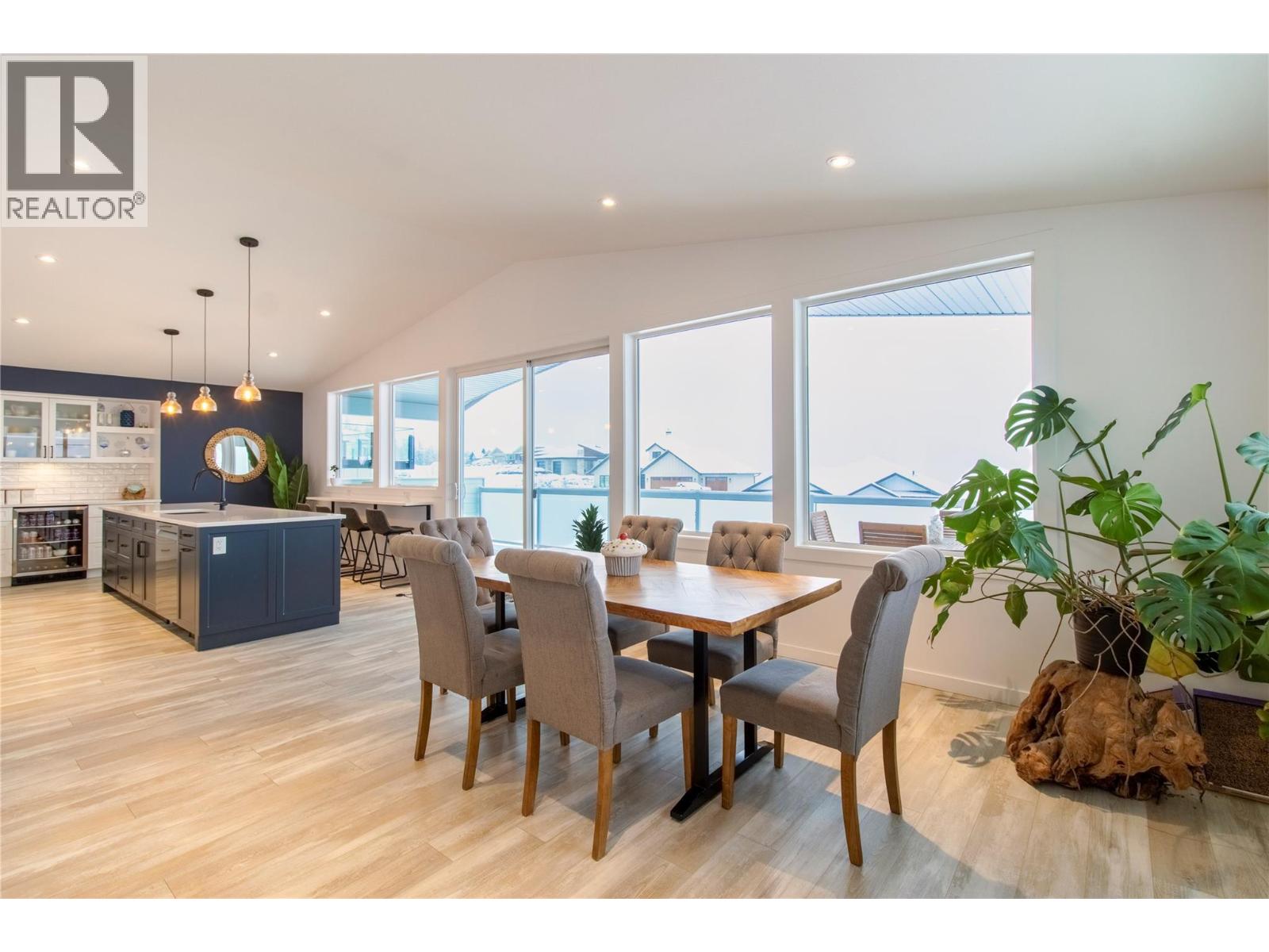 2521 Panoramic Way, Blind Bay