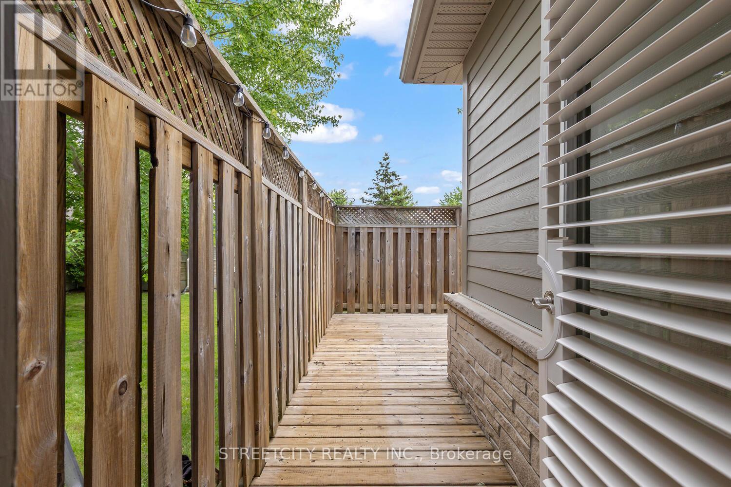 Photo 43 of 25 124 North Centre Road, London North ON