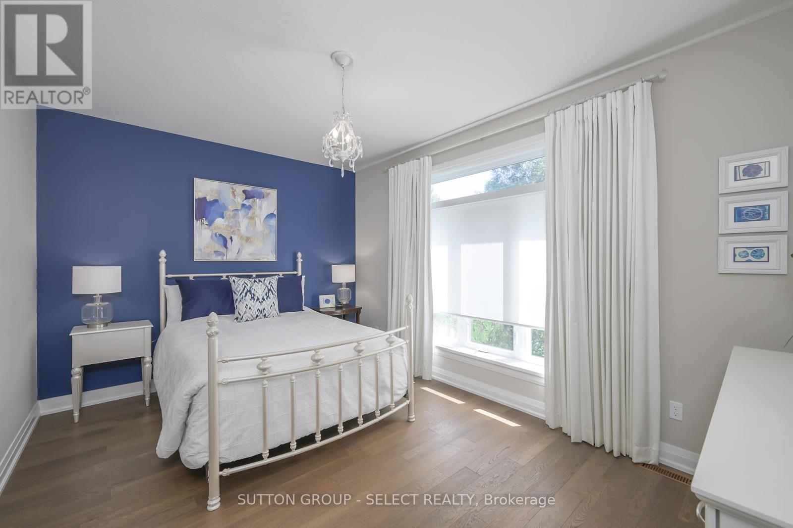 Photo 17 of 31 2290 Torrey Pines Way, London North ON
