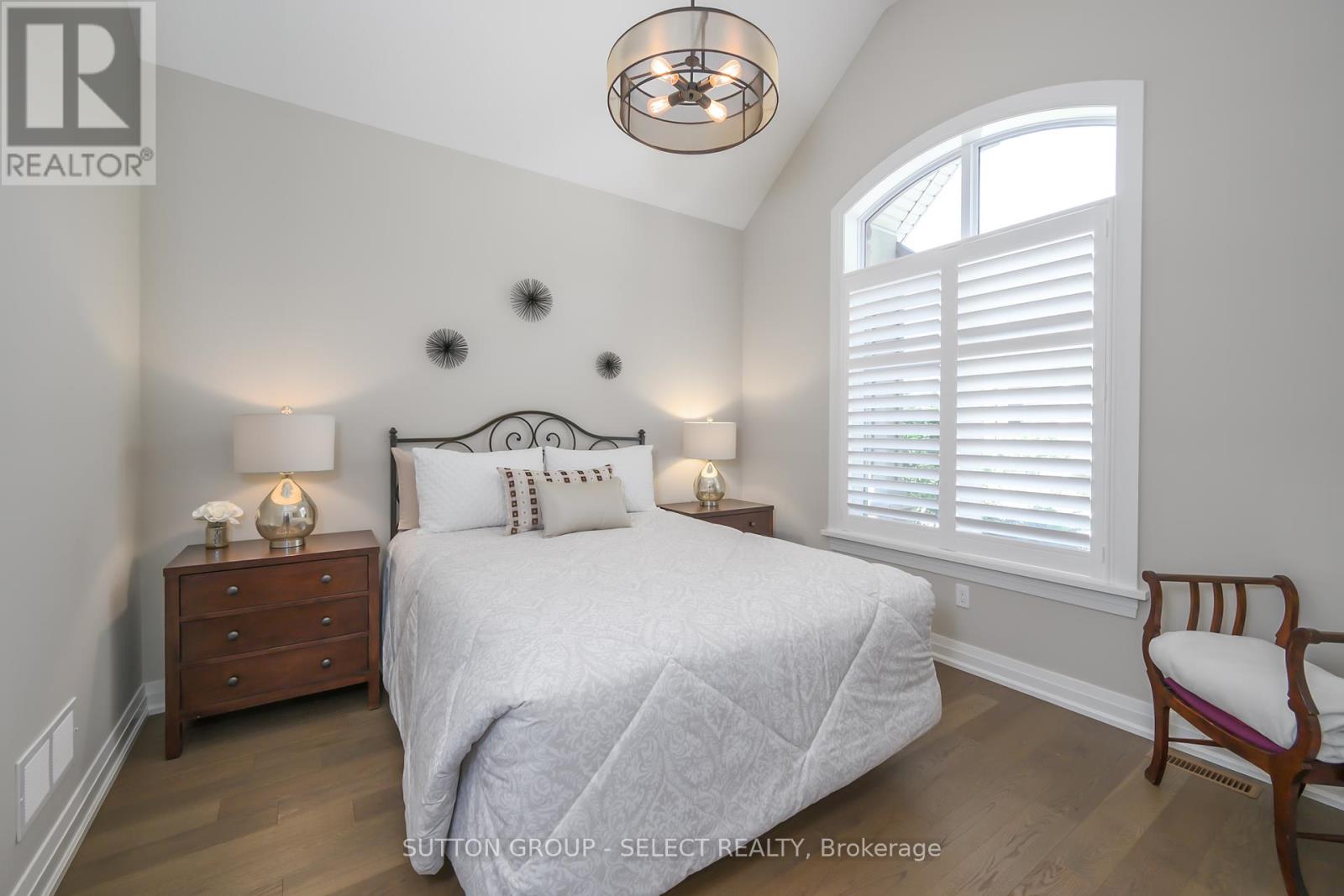 Photo 21 of 31 2290 Torrey Pines Way, London North ON