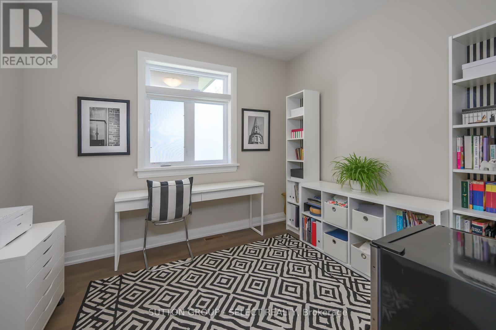 Photo 24 of 31 2290 Torrey Pines Way, London North ON