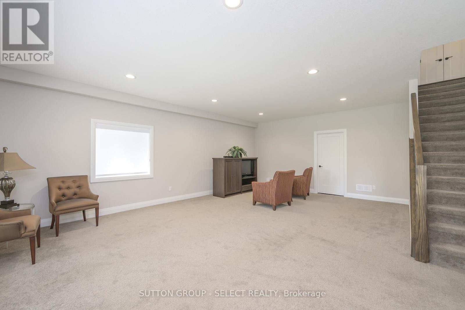 Photo 27 of 31 2290 Torrey Pines Way, London North ON