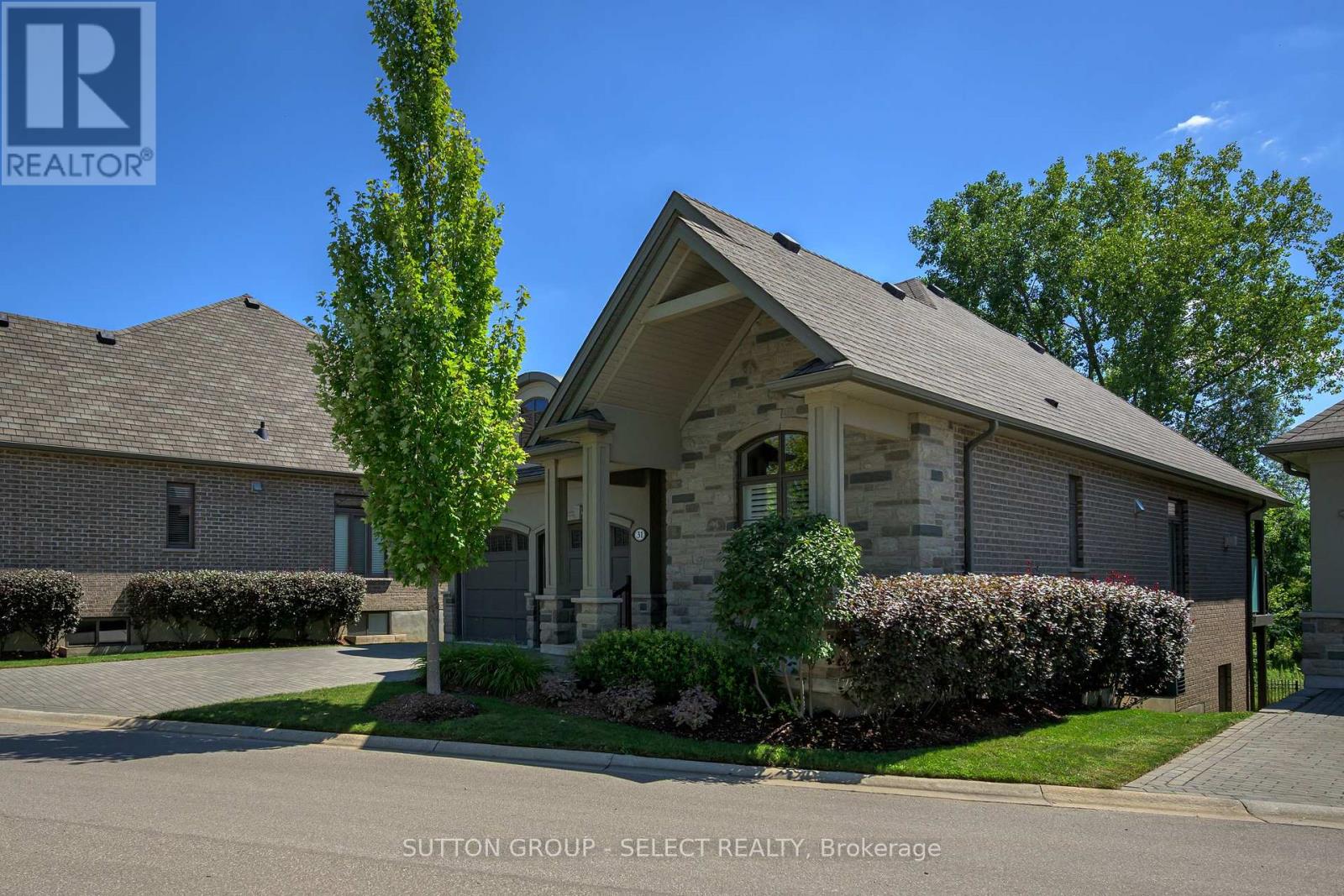 Photo 4 of 31 2290 Torrey Pines Way, London North ON