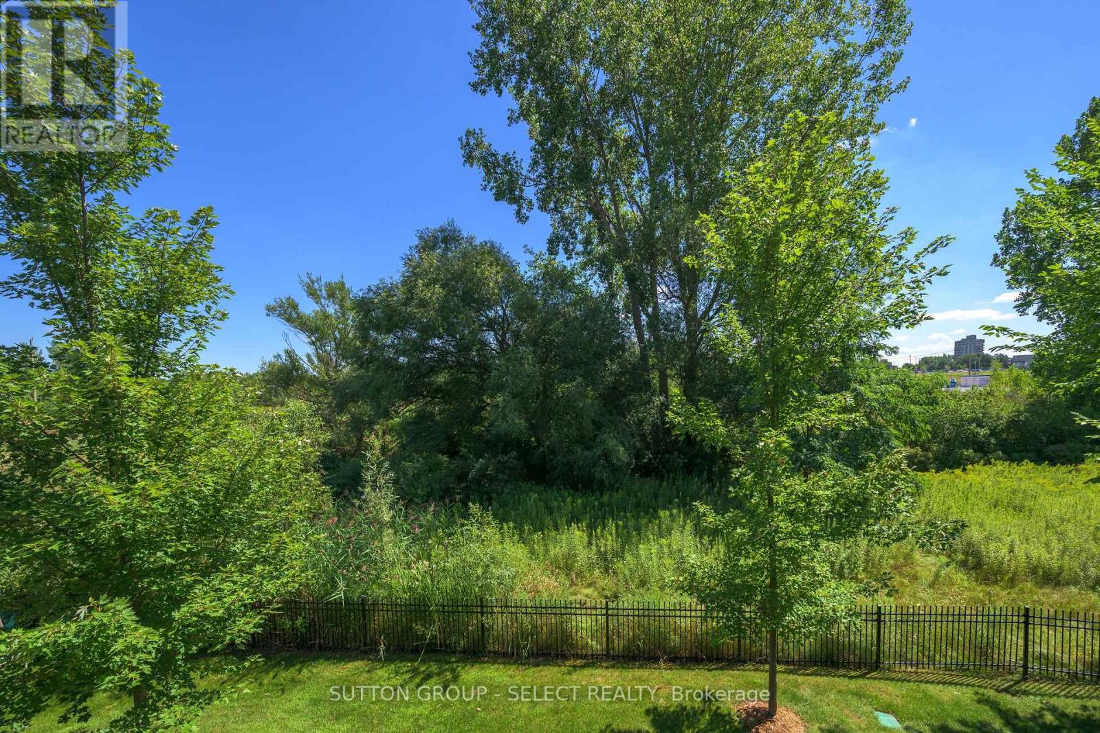 Photo 42 of 31 2290 Torrey Pines Way, London North ON