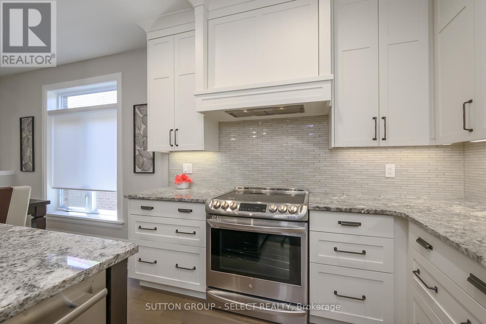 Photo 8 of 31 2290 Torrey Pines Way, London North ON