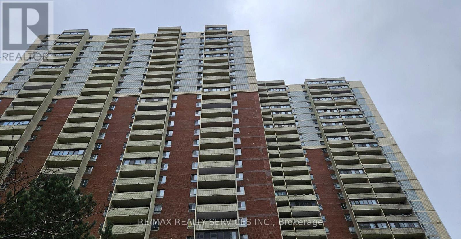 Photo 5 of 207 1 Massey Square, Toronto ON