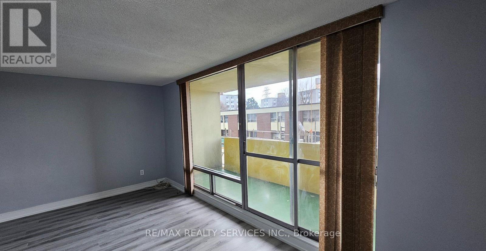 Photo 14 of 207 1 Massey Square, Toronto ON
