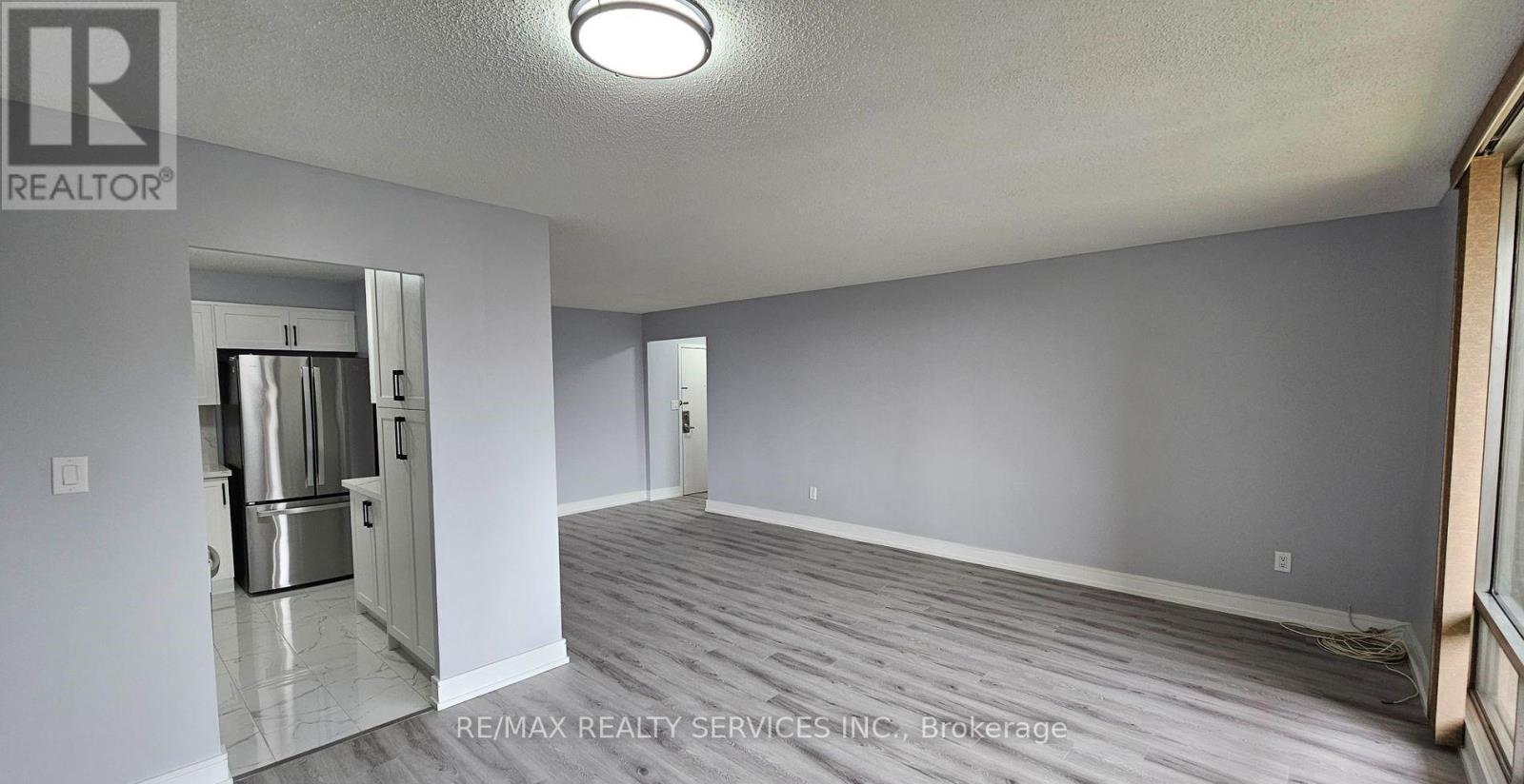 Photo 13 of 207 1 Massey Square, Toronto ON