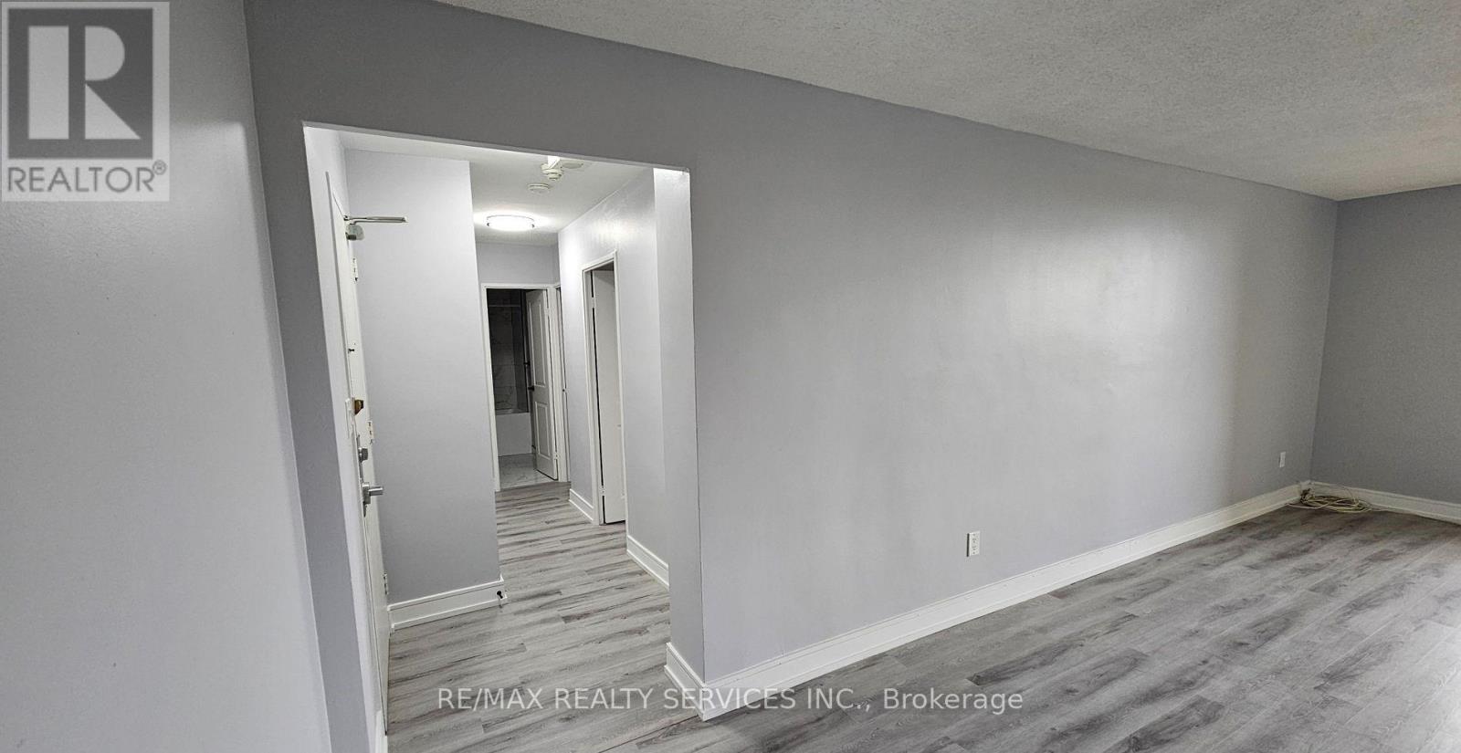 Photo 7 of 207 1 Massey Square, Toronto ON