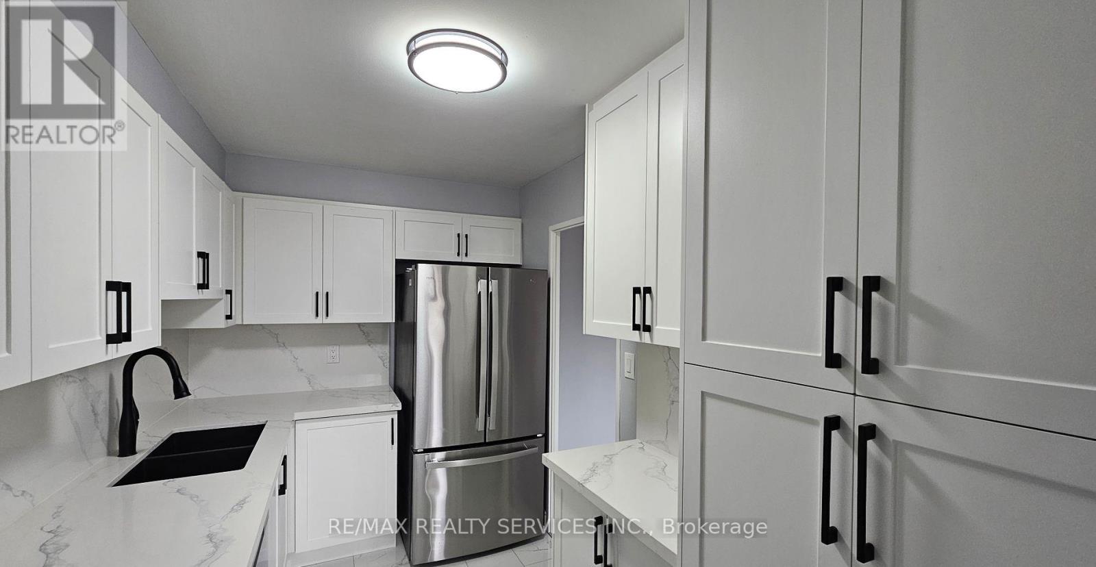 Photo 27 of 207 1 Massey Square, Toronto ON