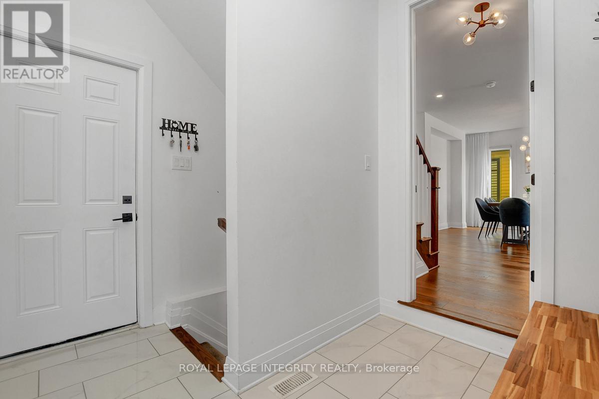 Photo 28 of 275 Ginebik Way, Ottawa ON