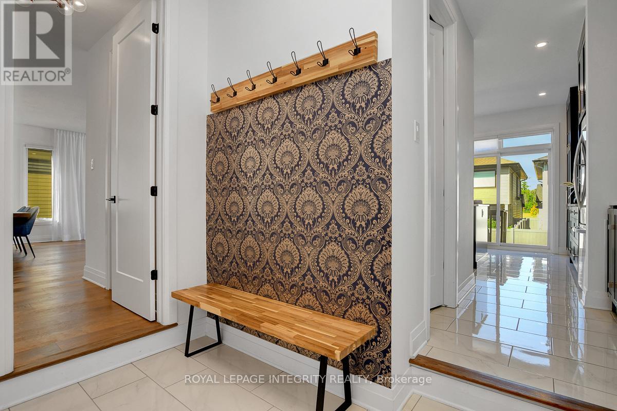 Photo 37 of 275 Ginebik Way, Ottawa ON
