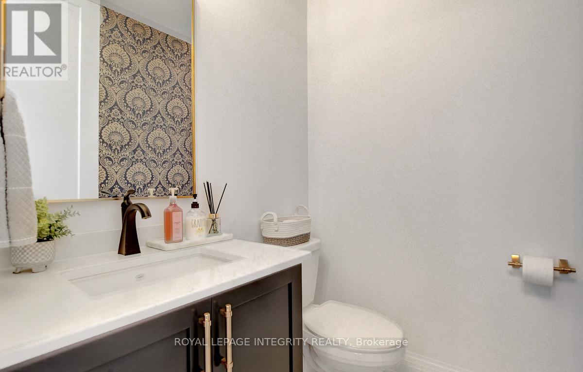 Photo 48 of 275 Ginebik Way, Ottawa ON