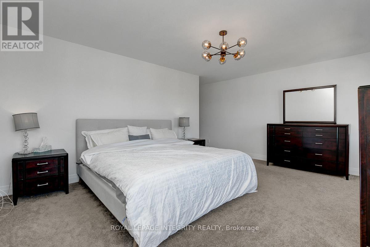 Photo 45 of 275 Ginebik Way, Ottawa ON