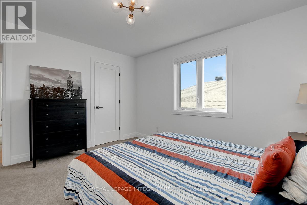 Photo 46 of 275 Ginebik Way, Ottawa ON