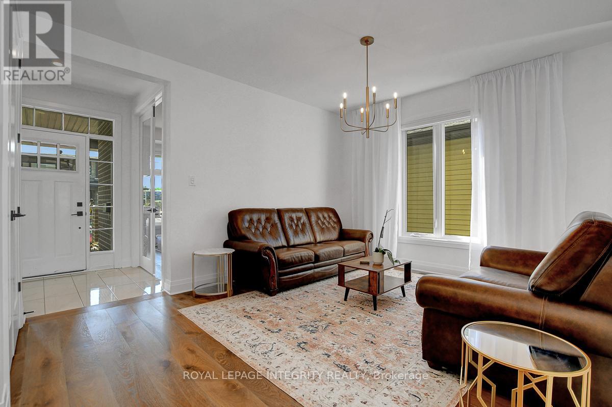 Photo 24 of 275 Ginebik Way, Ottawa ON
