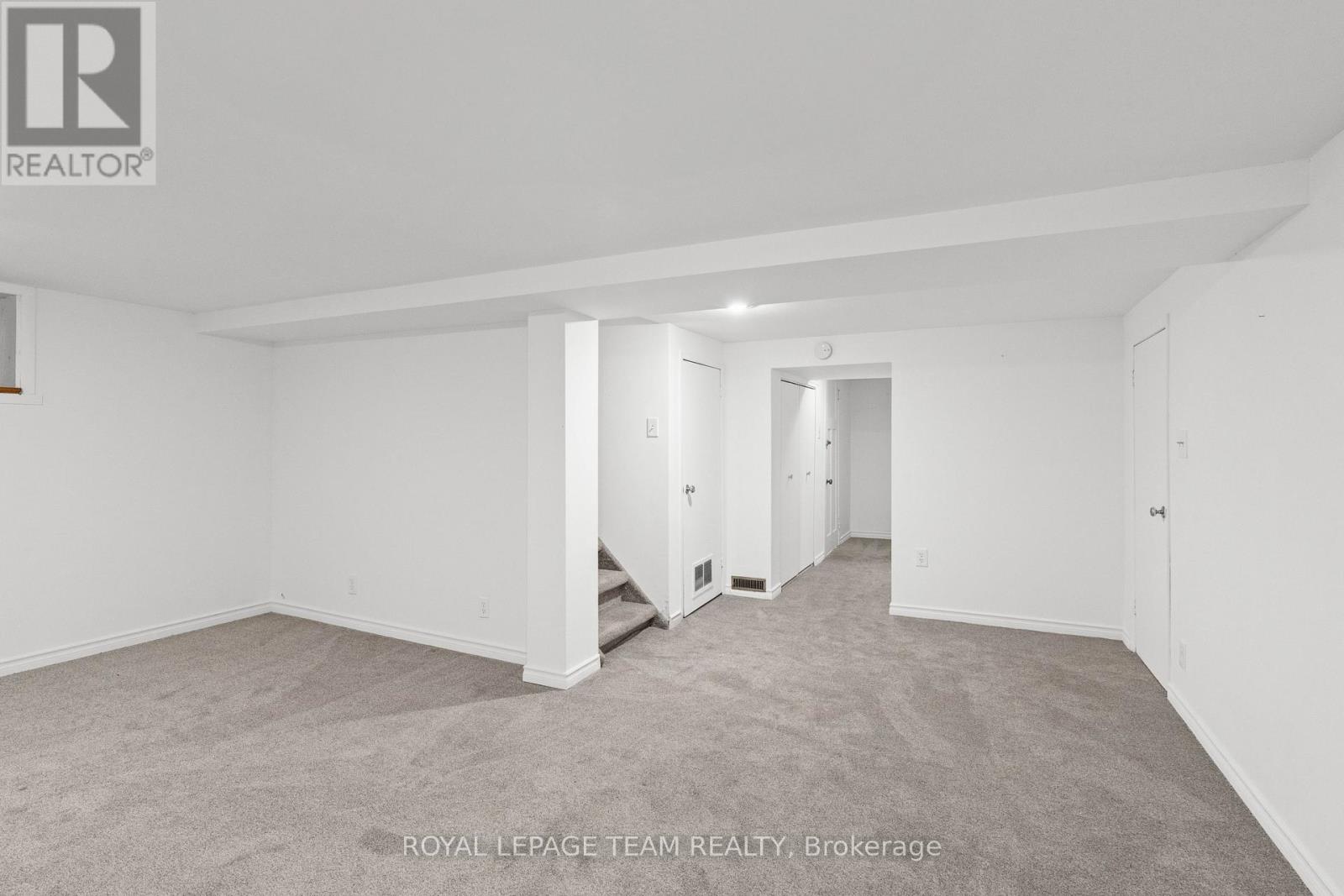 Photo 18 of 131 Acacia Avenue, Ottawa ON