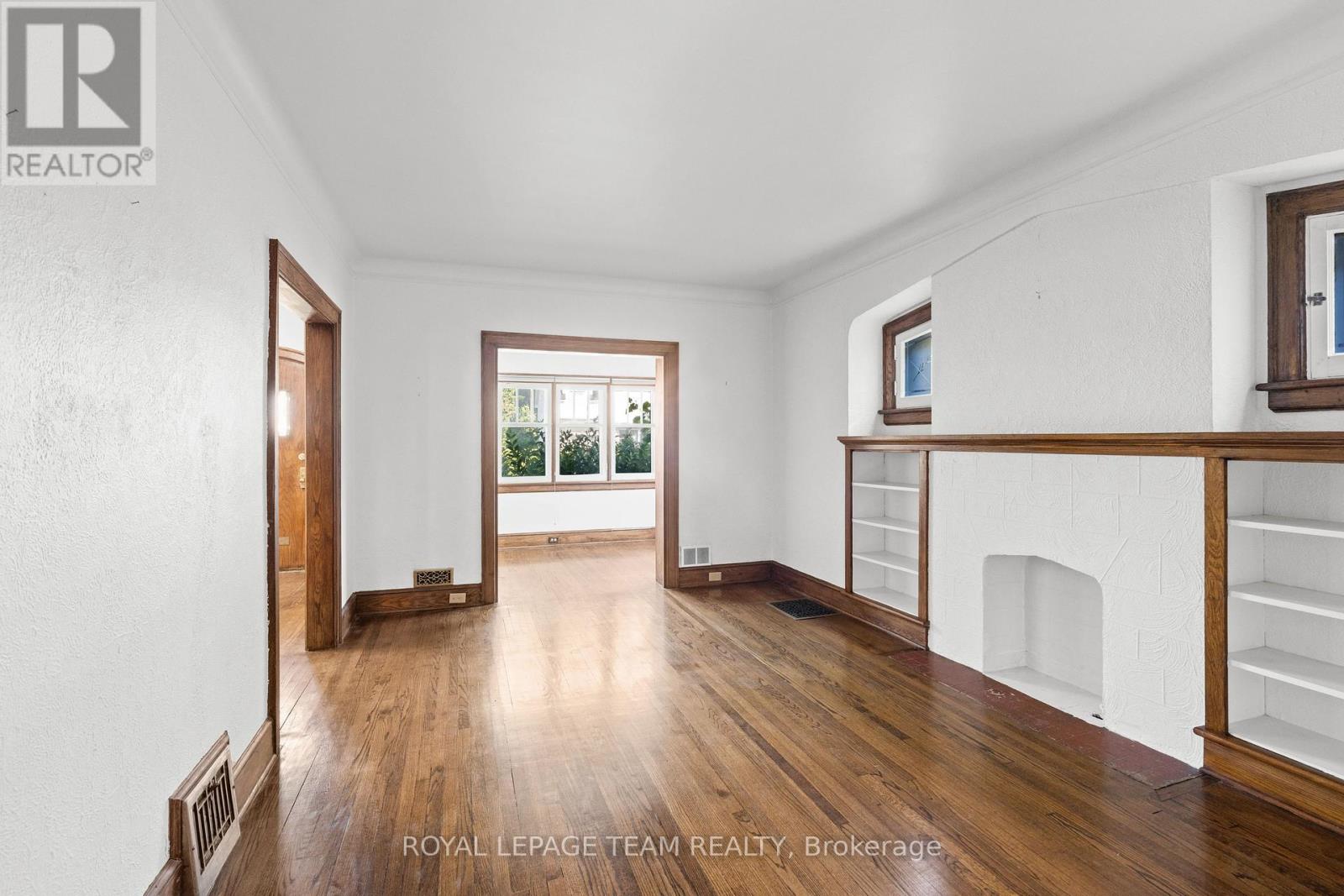 Photo 21 of 131 Acacia Avenue, Ottawa ON