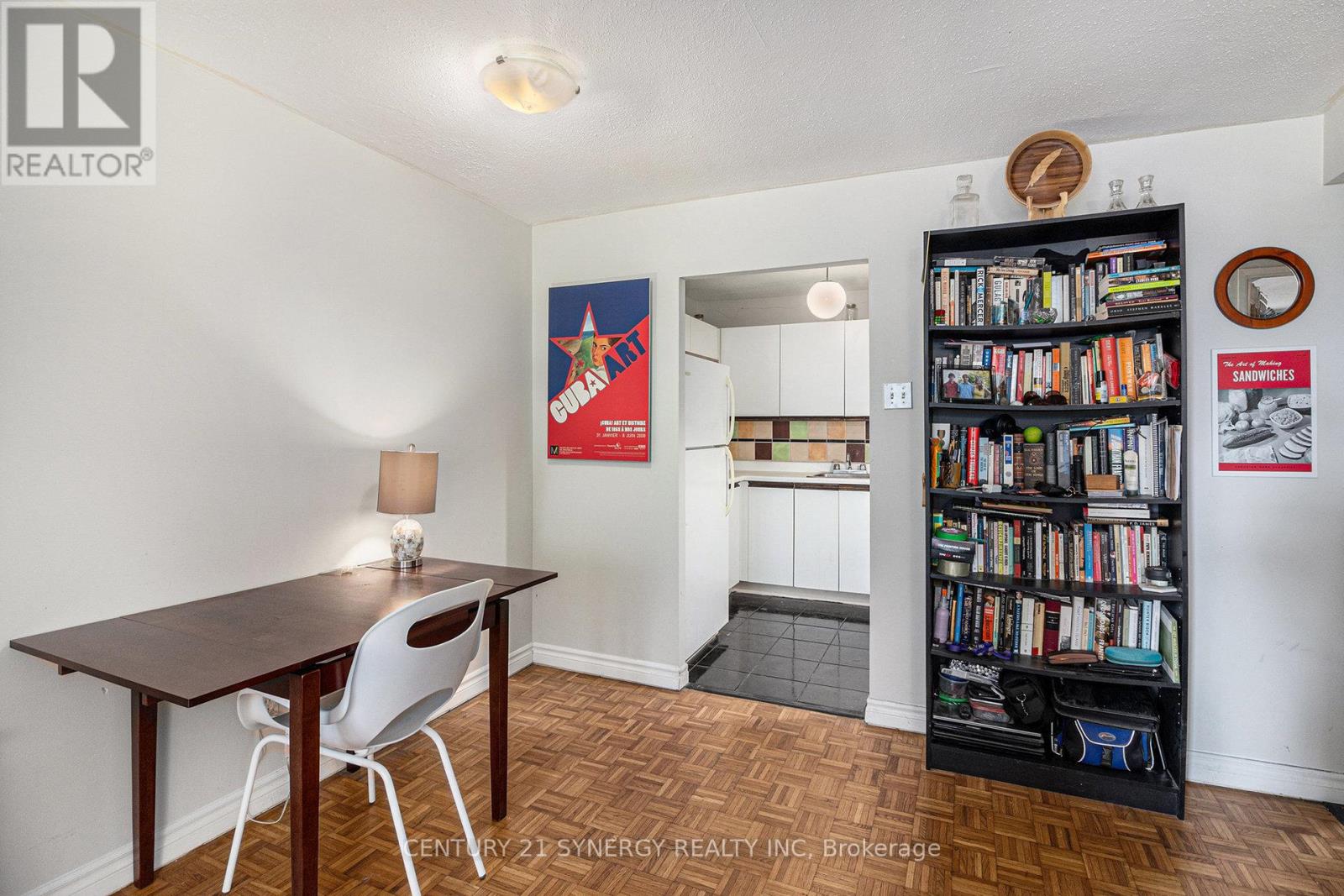 Photo 13 of 306 475 Laurier Avenue W, Ottawa ON