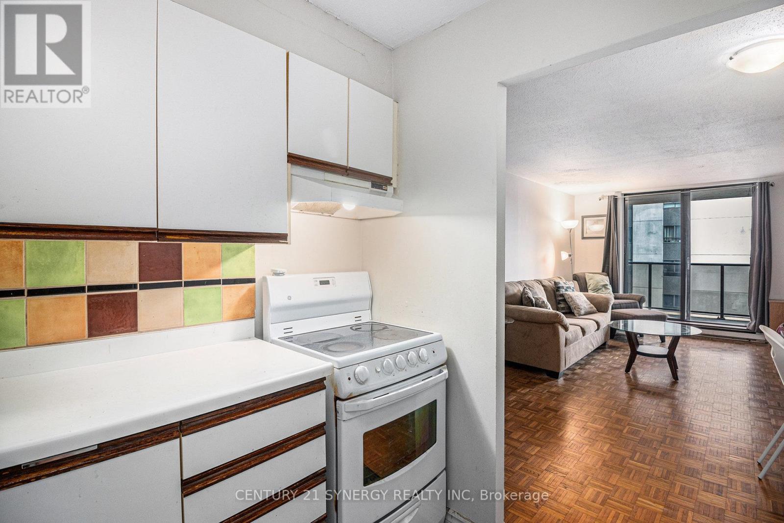 Photo 16 of 306 475 Laurier Avenue W, Ottawa ON