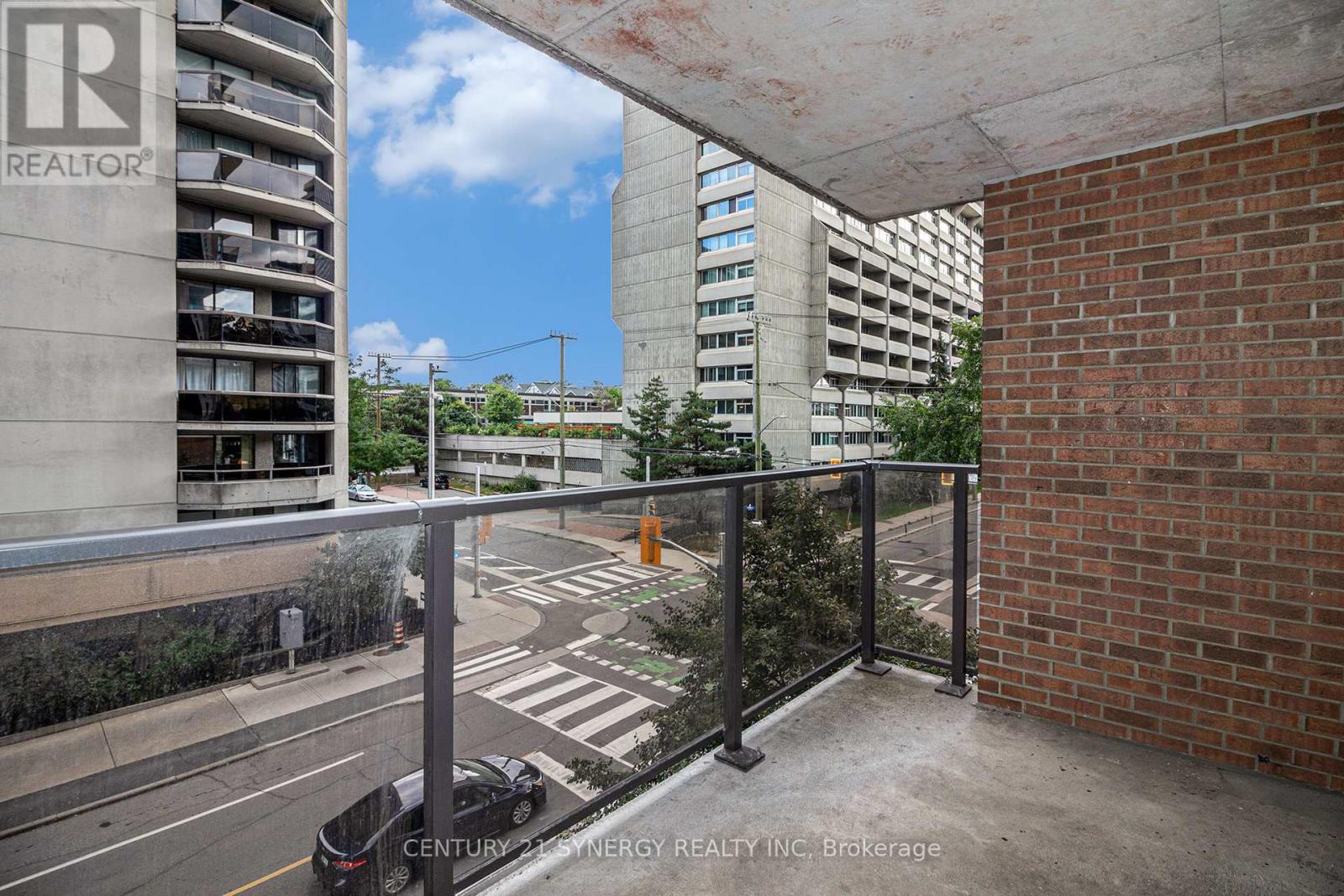 Photo 9 of 306 475 Laurier Avenue W, Ottawa ON