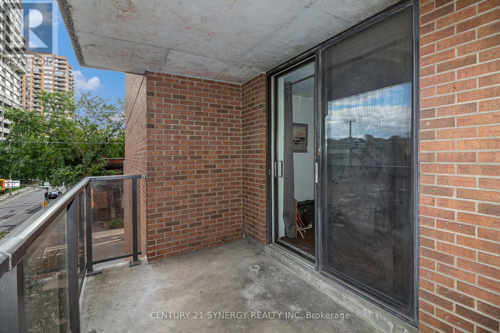 Photo 3 of 306 475 Laurier Avenue W, Ottawa ON
