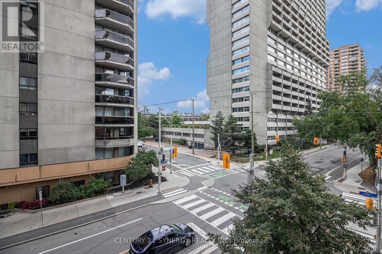 Photo 17 of 306 475 Laurier Avenue W, Ottawa ON