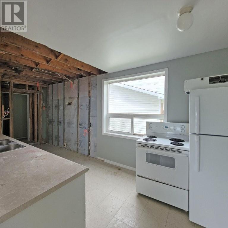 Photo 15 of 2 Howe Street, Marathon ON