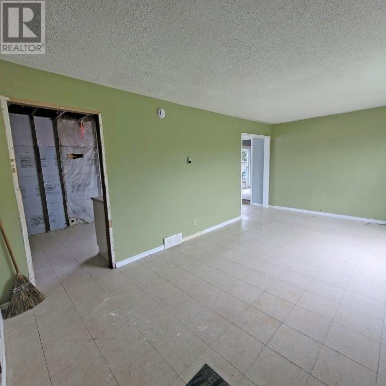 Photo 26 of 2 Howe Street, Marathon ON