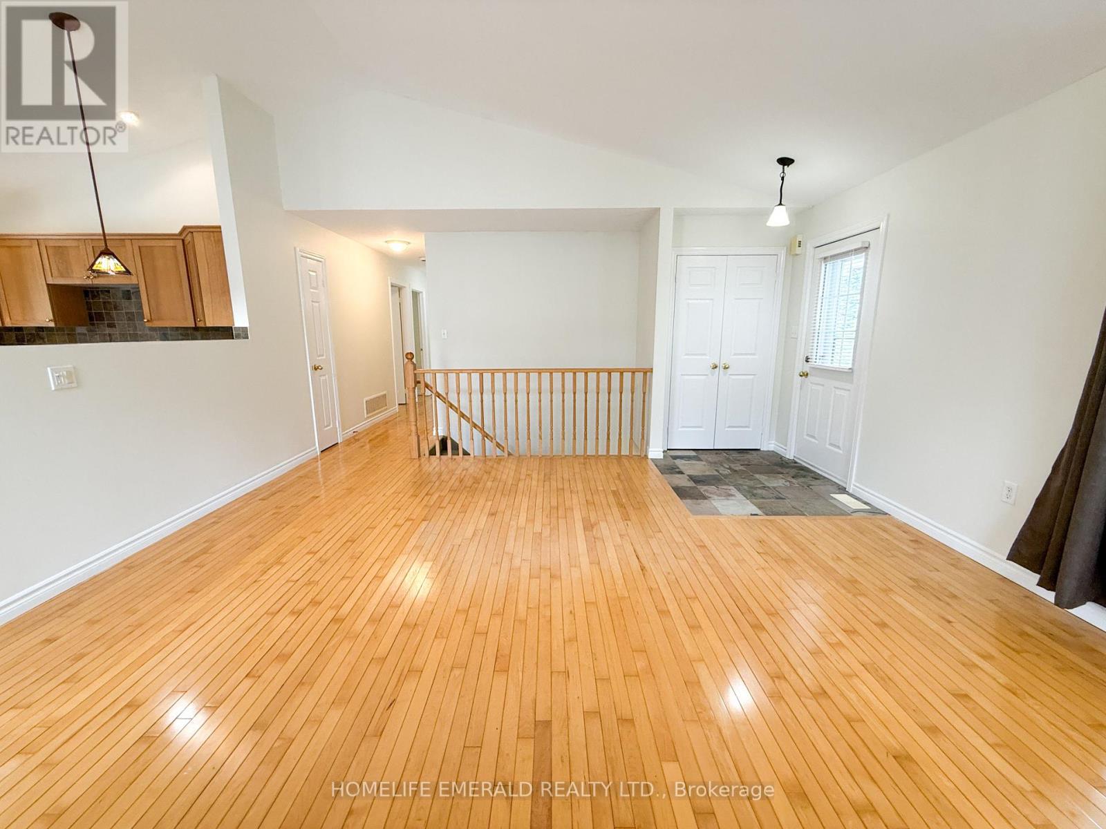 Photo 48 of 65 Vernon Street, Essa ON