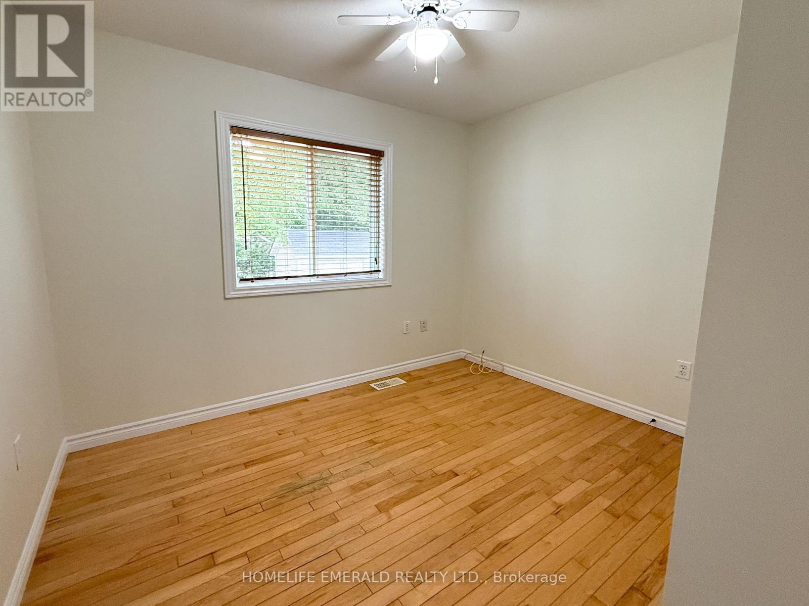 Photo 15 of 65 Vernon Street, Essa ON