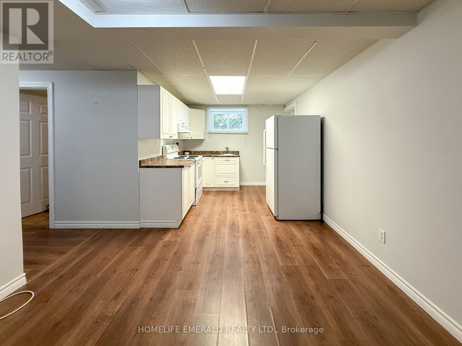 Photo 29 of 65 Vernon Street, Essa ON