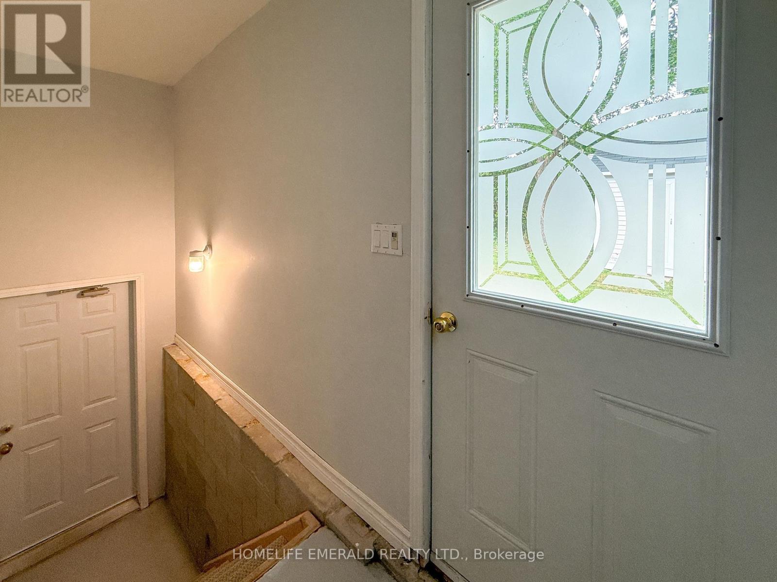 Photo 10 of 65 Vernon Street, Essa ON
