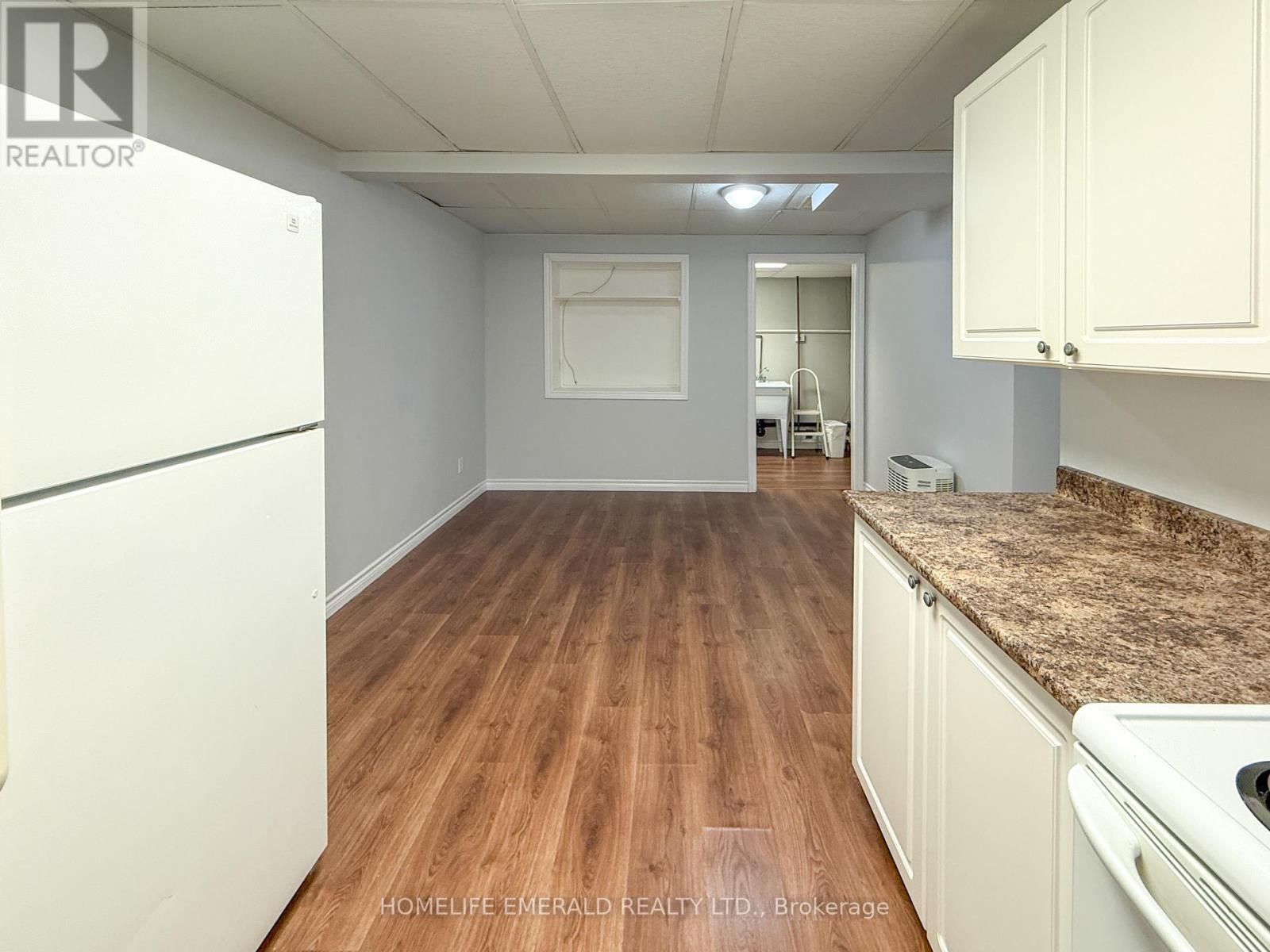 Photo 46 of 65 Vernon Street, Essa ON