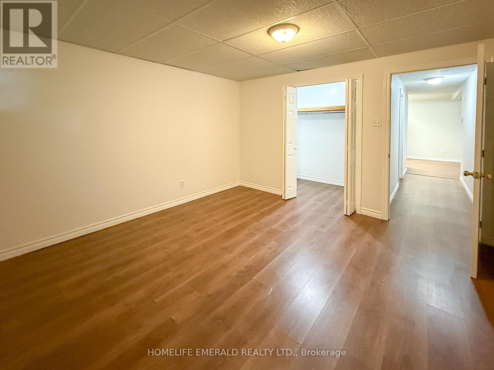 Photo 27 of 65 Vernon Street, Essa ON