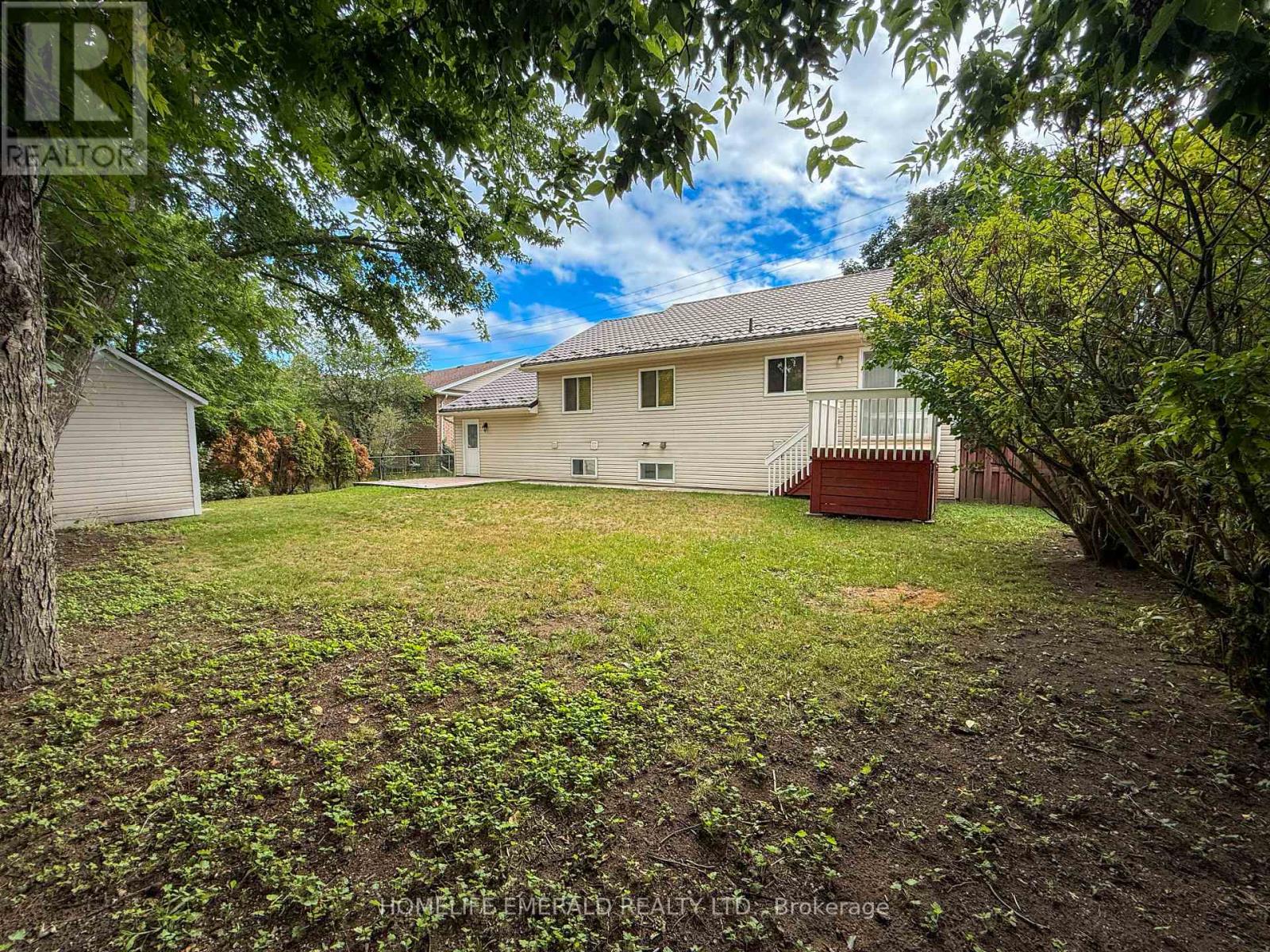 Photo 33 of 65 Vernon Street, Essa ON