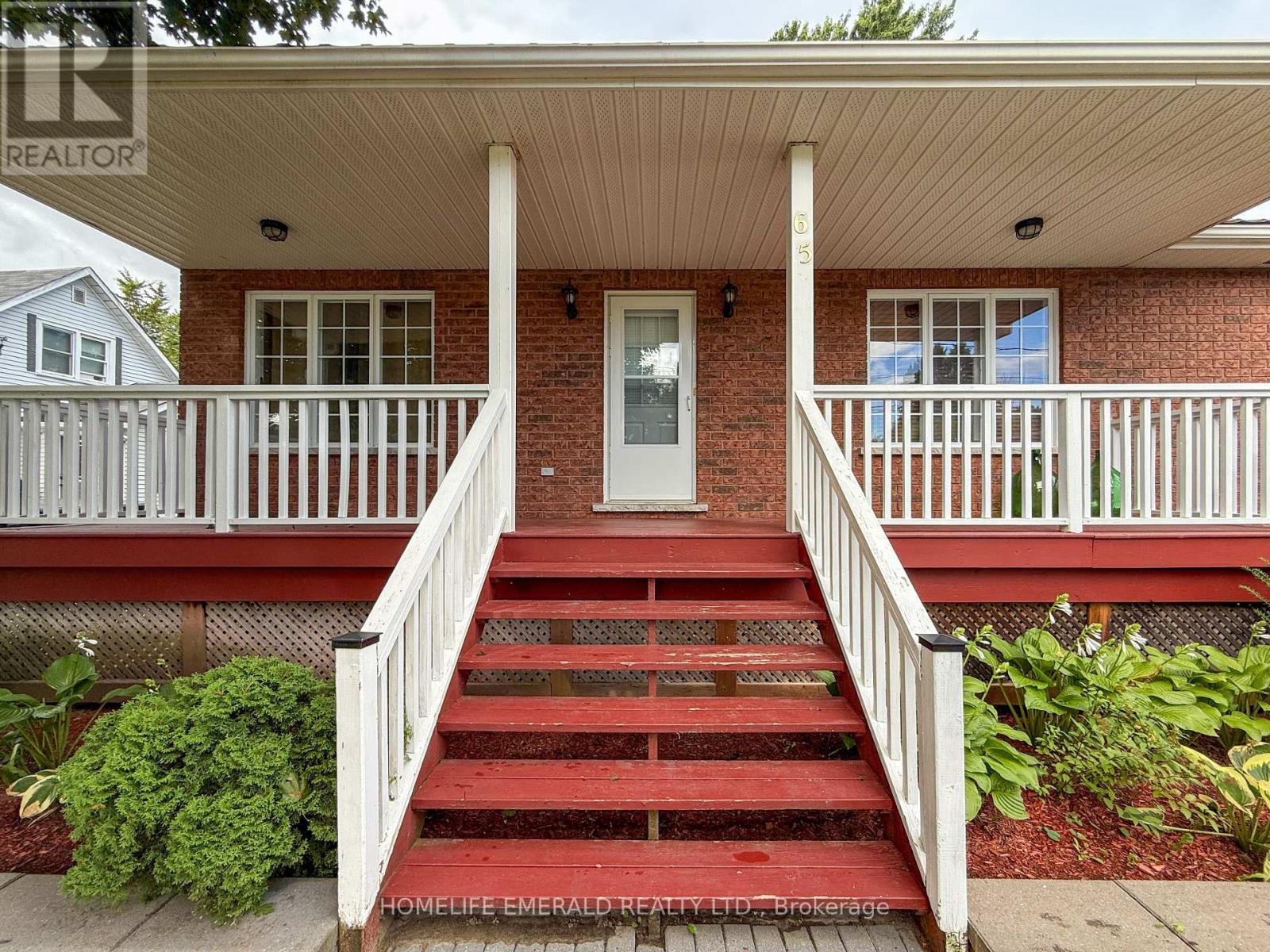 Photo 34 of 65 Vernon Street, Essa ON