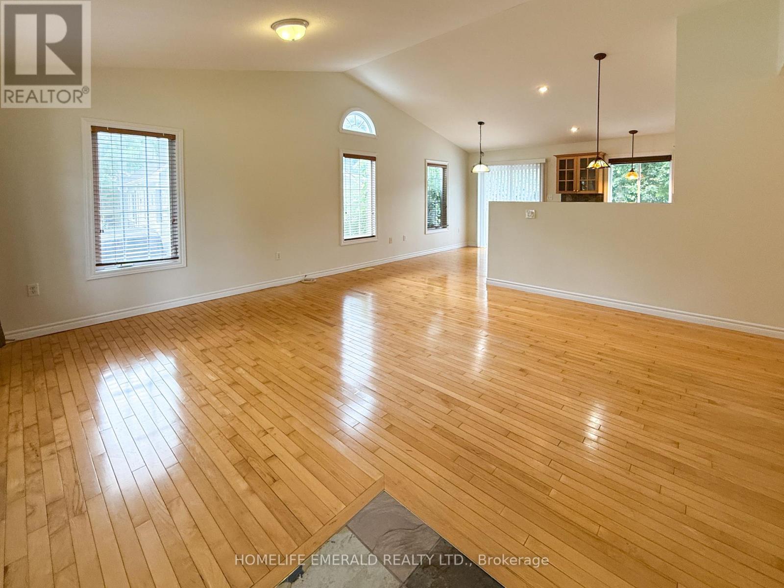 Photo 49 of 65 Vernon Street, Essa ON