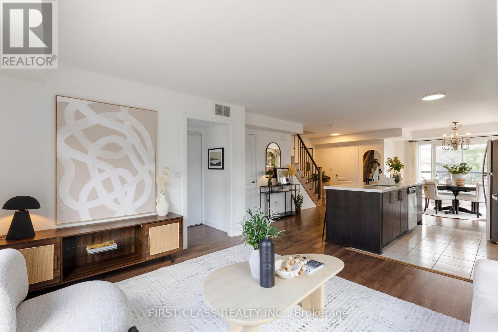Photo 6 of 1102 65 Lindcrest Manor, Markham ON