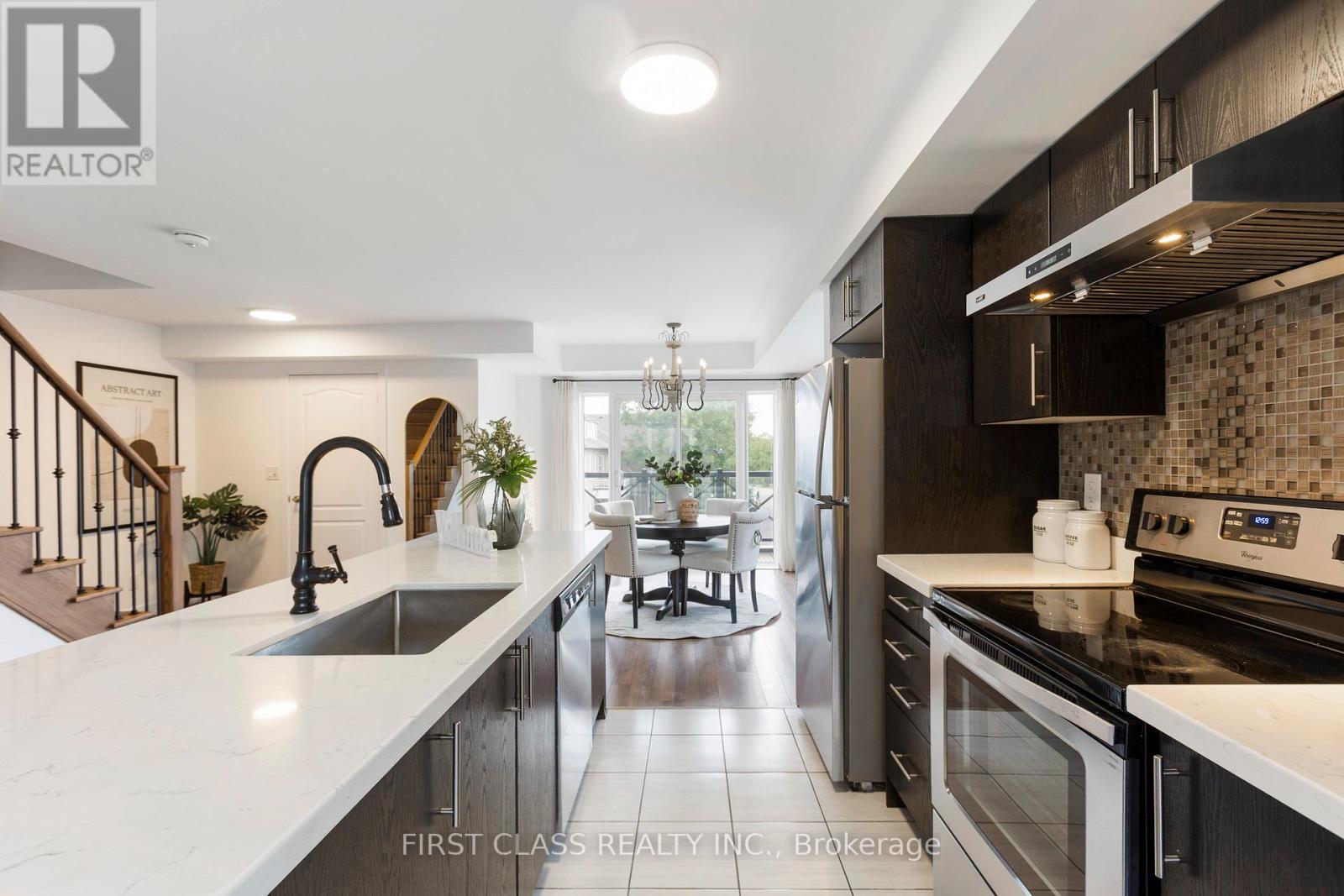 Photo 9 of 1102 65 Lindcrest Manor, Markham ON