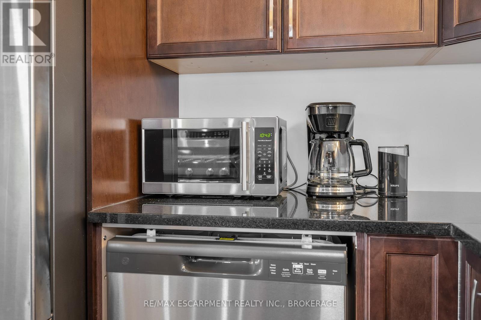 Photo 17 of Main 12 Parkview Crescent, Welland ON