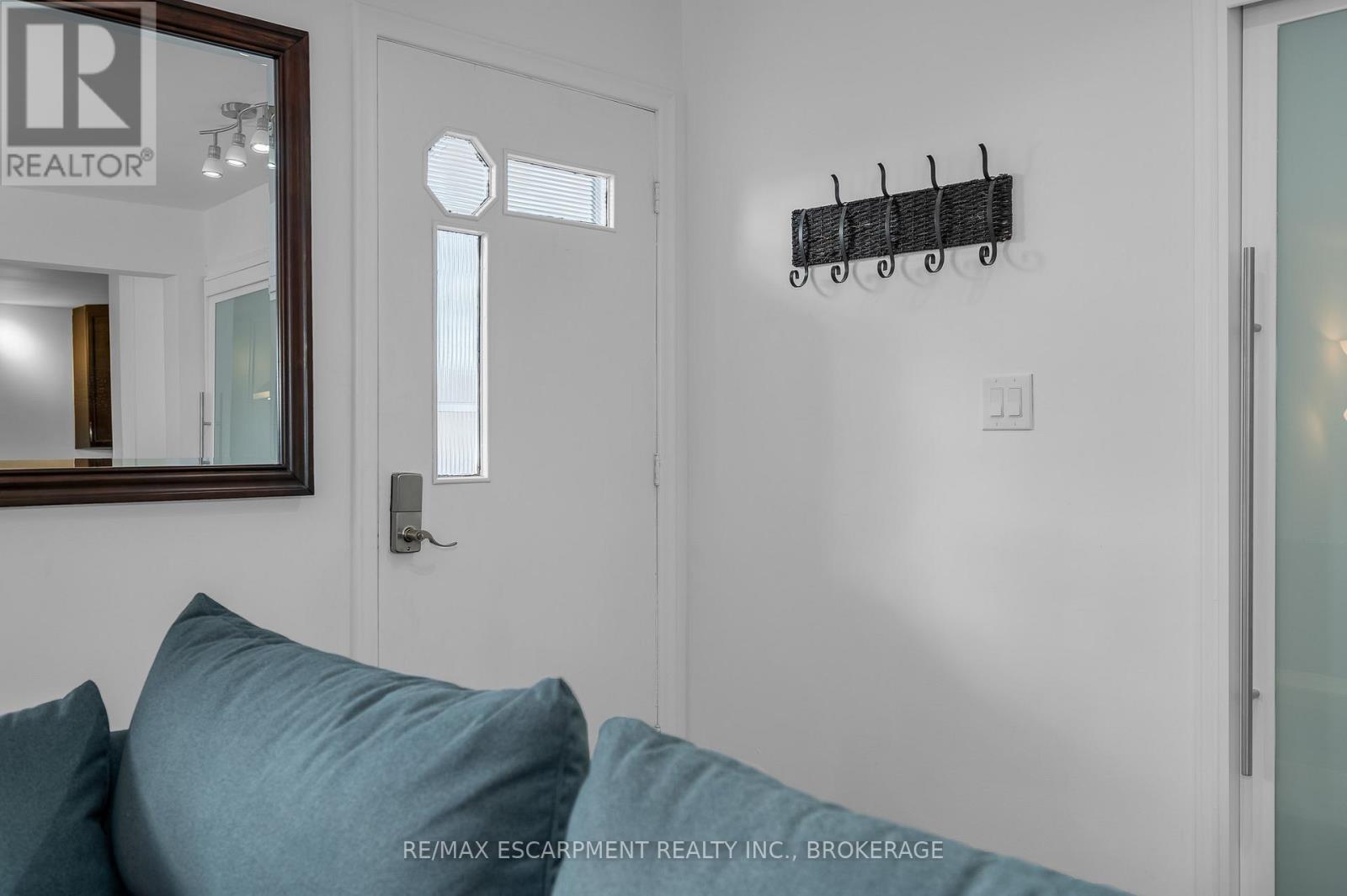 Photo 19 of Main 12 Parkview Crescent, Welland ON