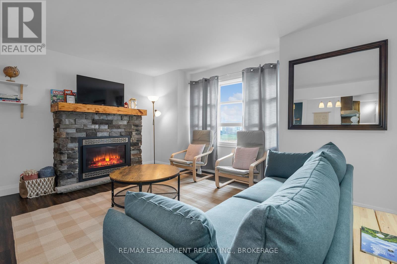 Photo 13 of Main 12 Parkview Crescent, Welland ON