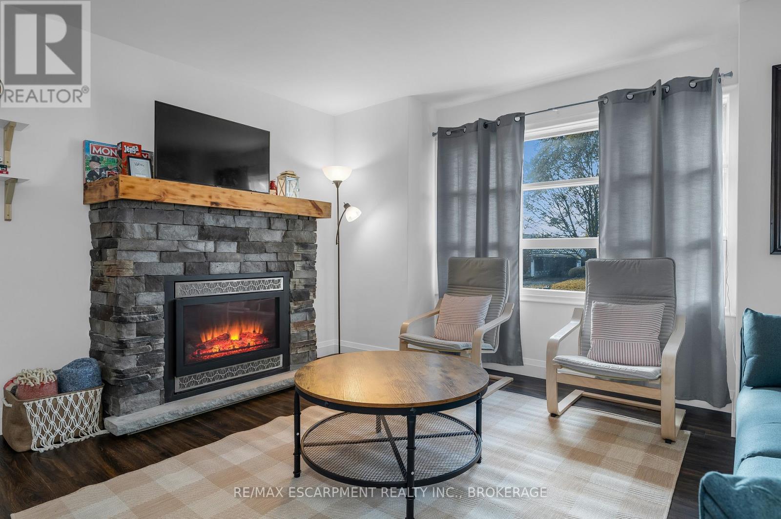 Photo 11 of Main 12 Parkview Crescent, Welland ON