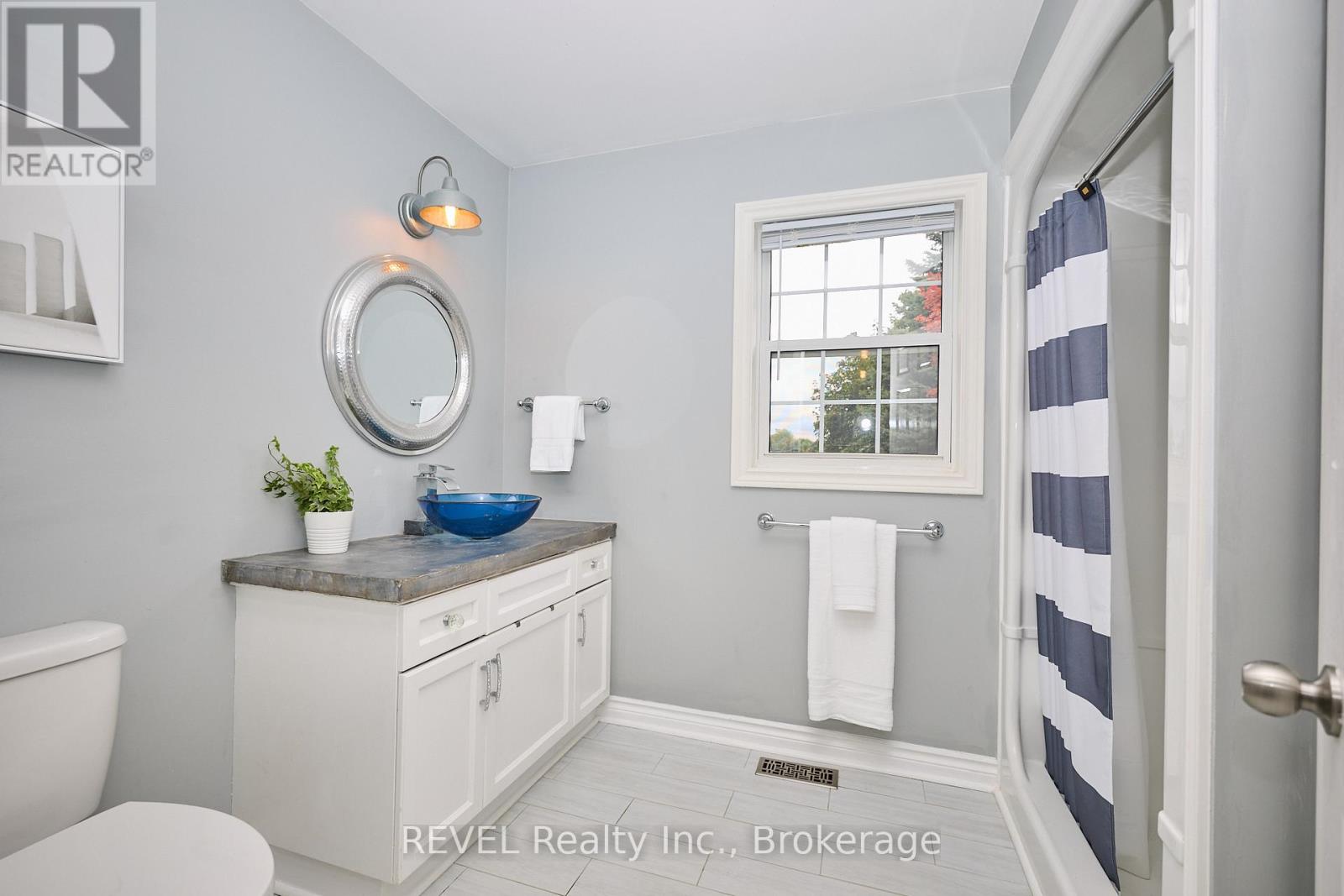Photo 31 of 717 Metler Road, Pelham ON