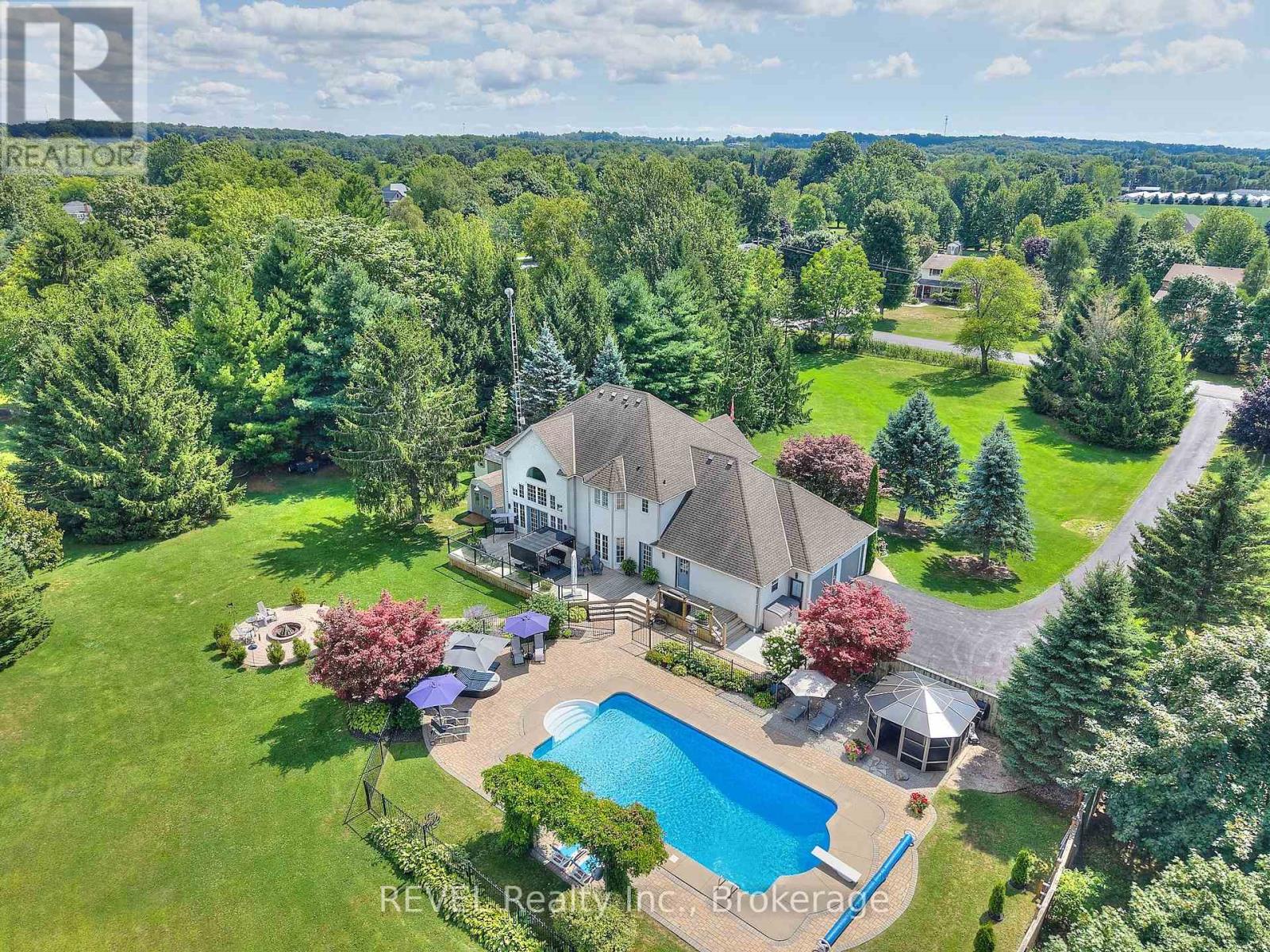 Photo 3 of 717 Metler Road, Pelham ON